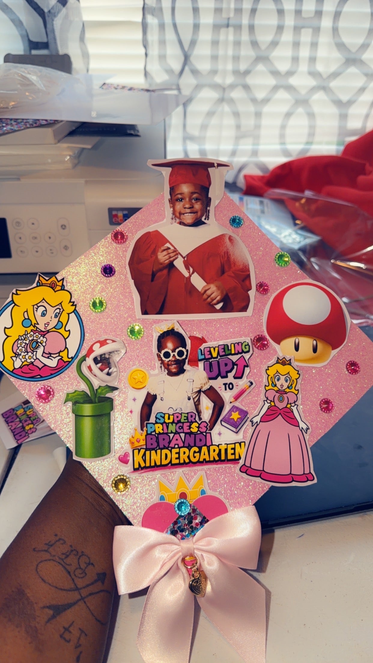 Customize grad cap